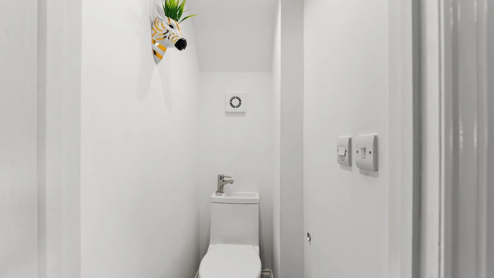 Sleek And Stylish Abode - Parking Villa Bristol 0*,
